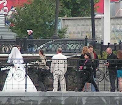 AllNew: Екатеринбург: свадебное безумие в день 'трех восьмерок' (ФОТО)